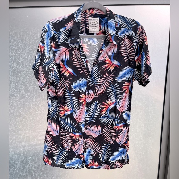 Urbanology | Slim Fit Button Down - Picture 1 of 3